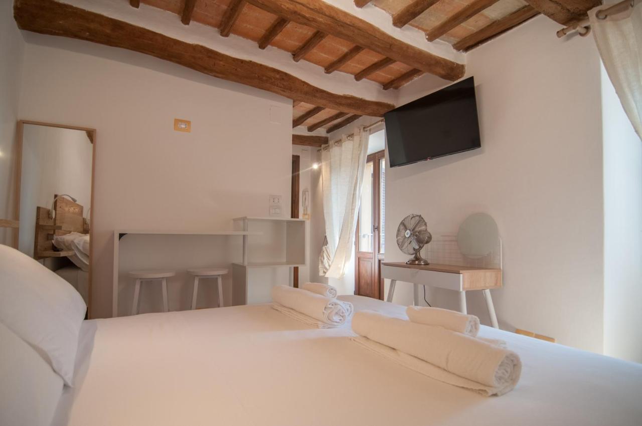 Umbrian Concierge - La Casa Dei Pellari Hotel Perugia Bagian luar foto