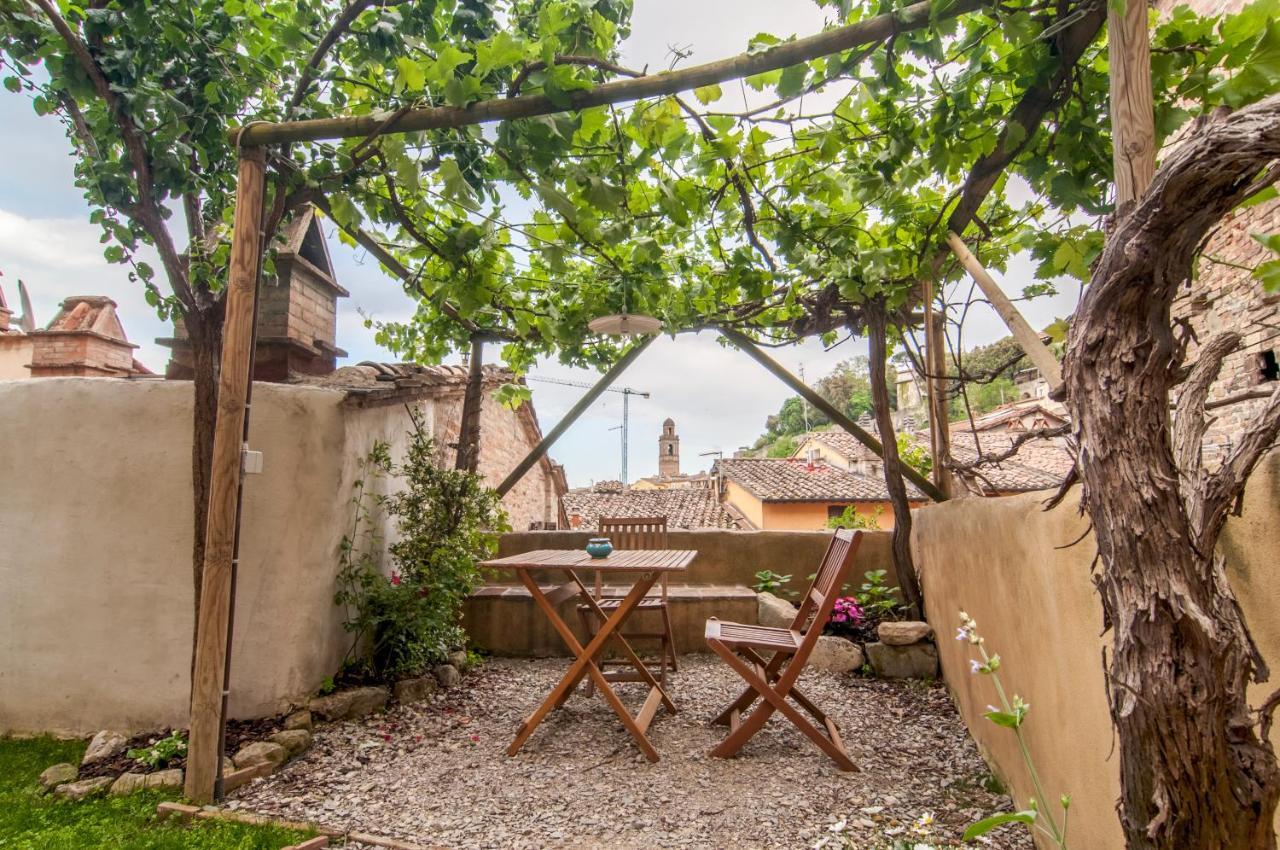 Umbrian Concierge - La Casa Dei Pellari Hotel Perugia Bagian luar foto